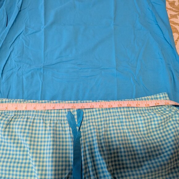 Lands End 2 piece shorts and short sleeve tee pajama set - Picture 9 of 10